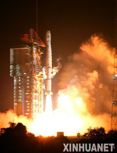 ８月１日５时３０分，我国在西昌卫星发射中心用长征三号甲运载火箭，成功发射第五颗北斗导航卫星。新华社发